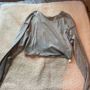 Long sleeve crop top